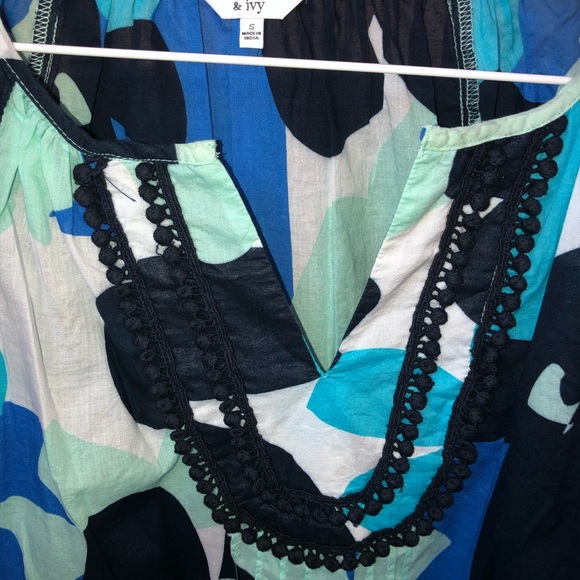 Ladies Shirt - Picture 2 of 3